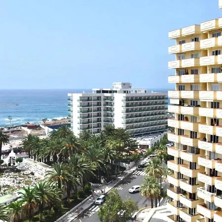 At Few Metres From The Beach, With Heated Pool And Beautiful View Appartement