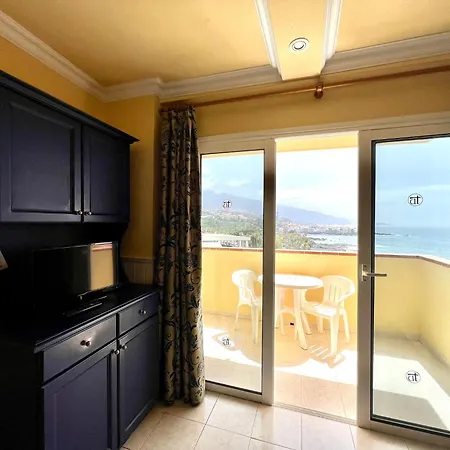 At Few Metres From The Beach, With Heated Pool And Beautiful View Appartement