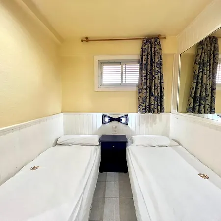Apartamento At Few Metres From The Beach, With Heated Pool And Beautiful View *
