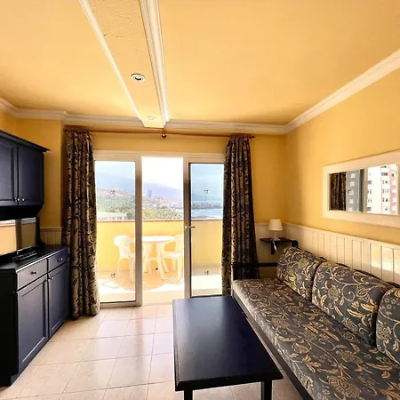 At Few Metres From The Beach, With Heated Pool And Beautiful View Apartamento Puerto de la Cruz (Tenerife)